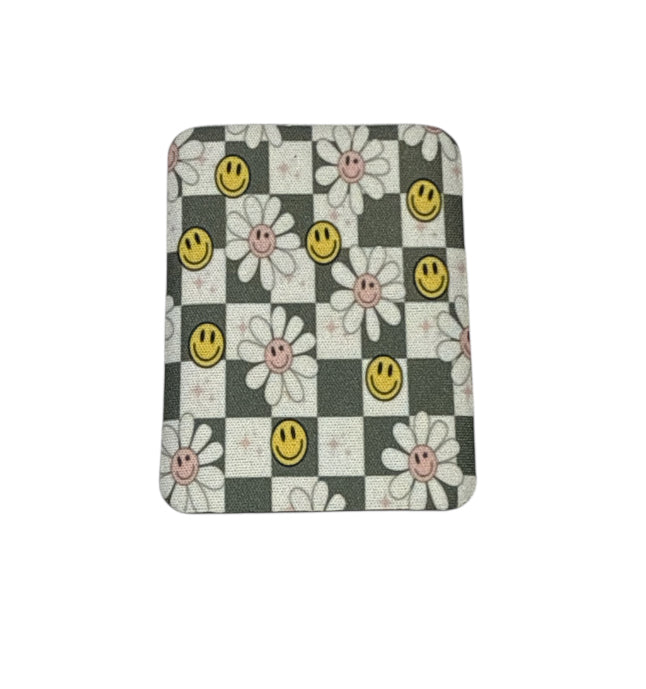Flower smile checkers Magnet