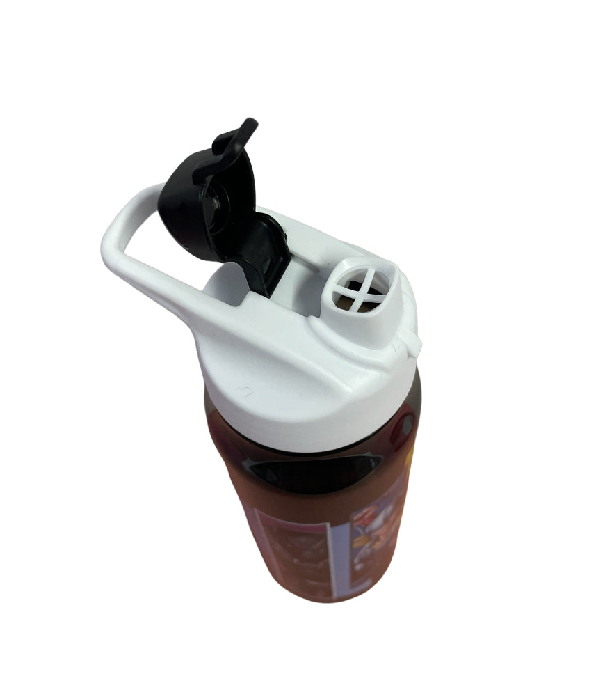 Averages water bottle