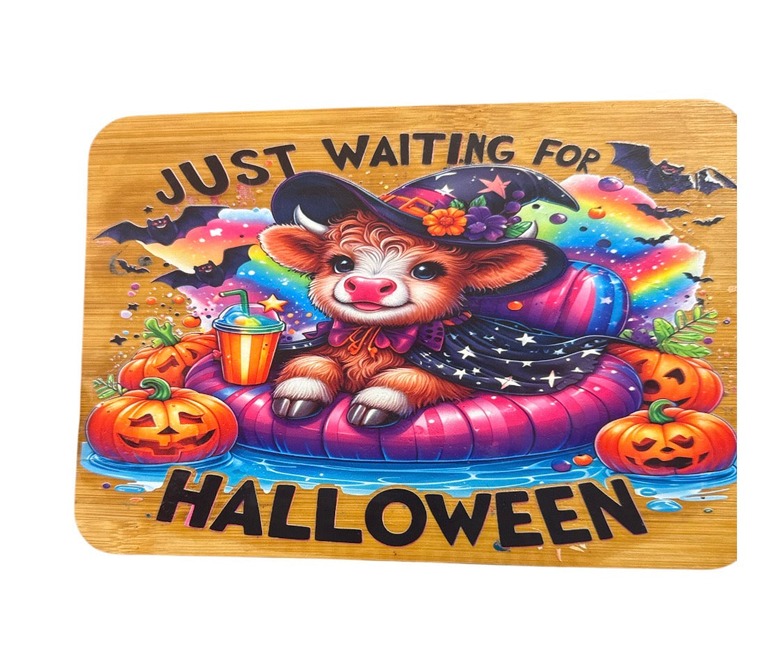 Just waiting for Halloween   Decorating Cutting boards / boards