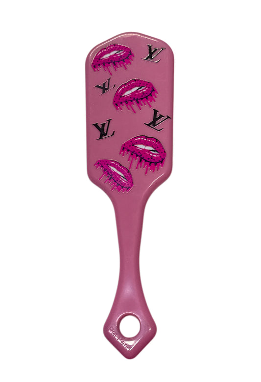 Lv lips pink brush