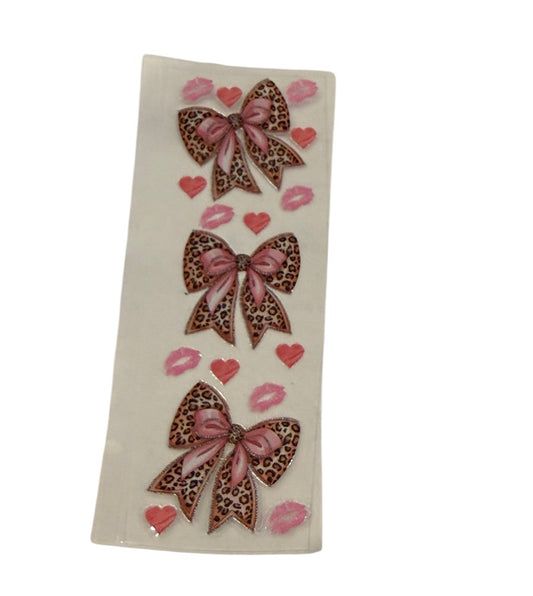 Bow lip   Pen Wrap