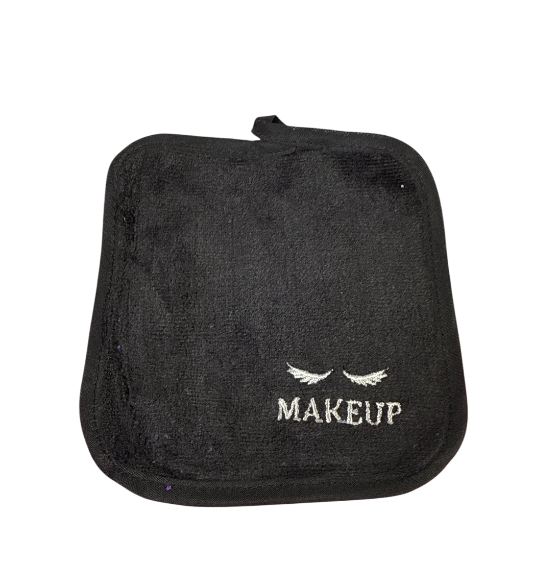 Reusable makeup wipe