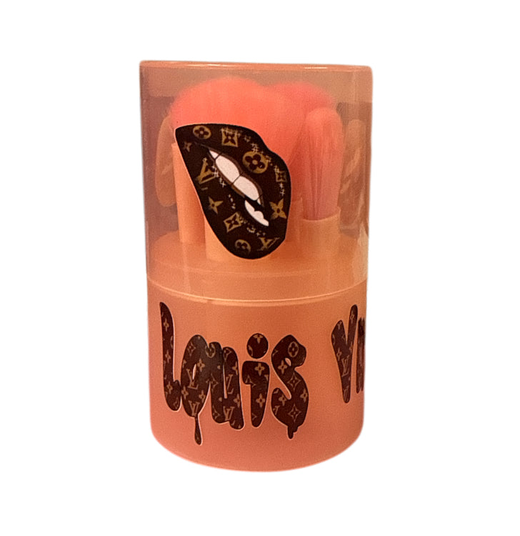 Light pink lv lips makeup brushes with case
