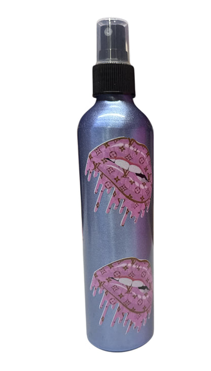 Lv pink lips blue  Empty spray bottle