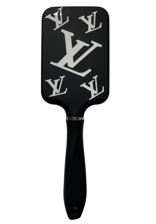 Lv drip brush black white lv